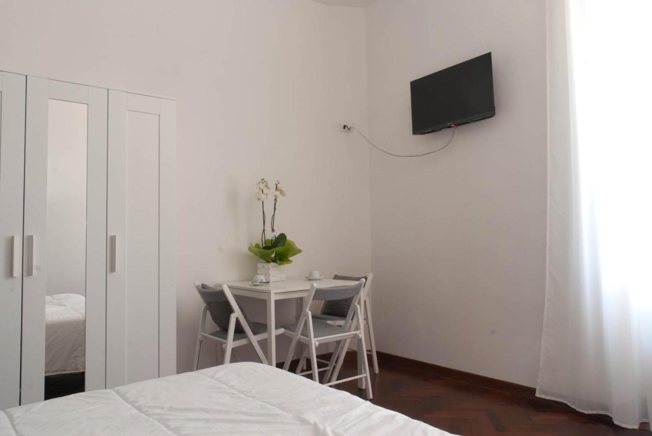 Pepe's Place - Re Di Affittacamere Roma